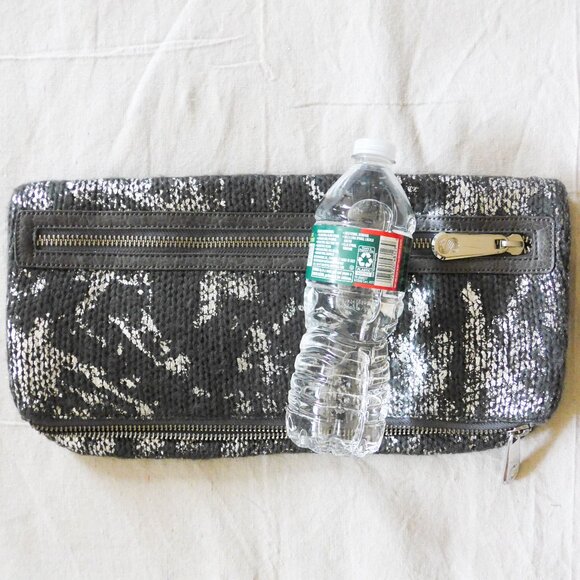 Stefanel Women Oversized Wool and Metallic Effect Zippered Clutch - Picture 4 of 16